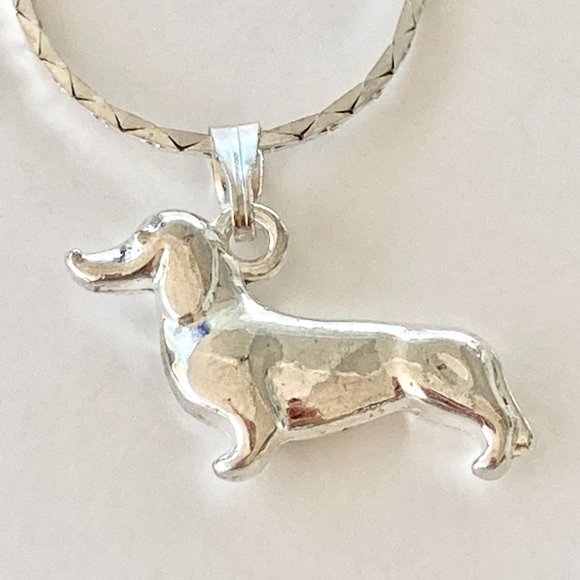 Silver Dachshund Doxie Necklace Pendant Dog Vet Tech Gift Rescue Plated - Picture 1 of 9